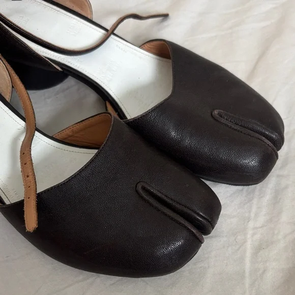 Maison Martin Margiela Brown Split-Toe Mary Janes - Picture 3 of 7